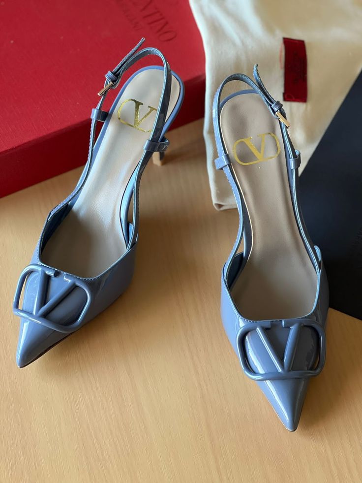 Designer Rockstud Leather Heel