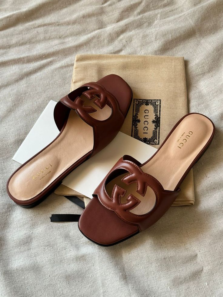 GG Cut-Out Leather Slide Sandals
